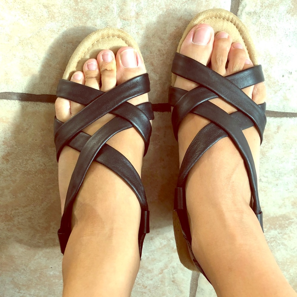 White Mountain wedge heel sandals